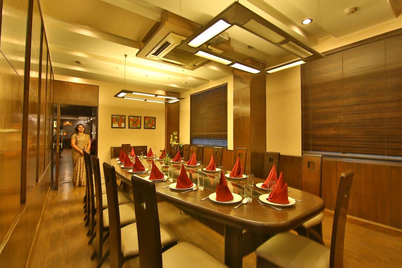 Cs Boutique Hotel Faridabad Exterior photo