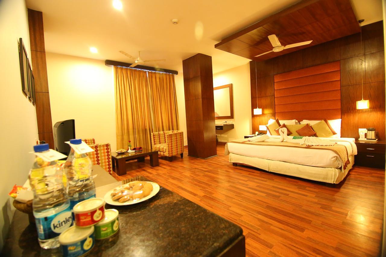 Cs Boutique Hotel Faridabad Exterior photo
