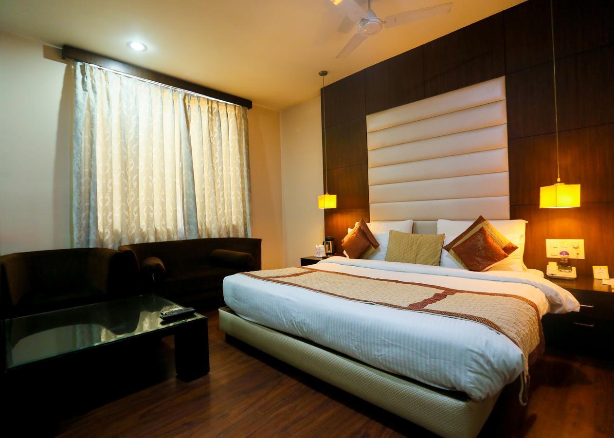 Cs Boutique Hotel Faridabad Exterior photo