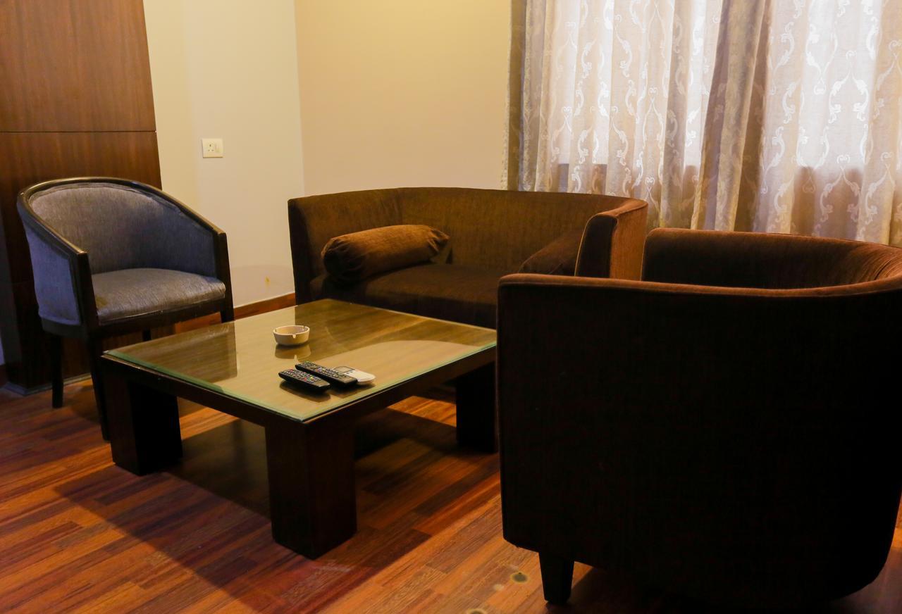 Cs Boutique Hotel Faridabad Exterior photo
