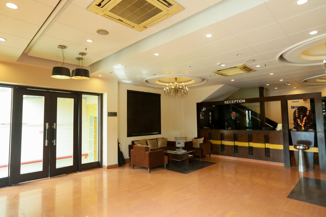 Cs Boutique Hotel Faridabad Exterior photo