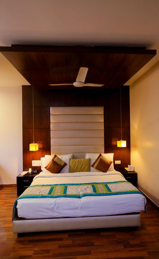 Cs Boutique Hotel Faridabad Exterior photo